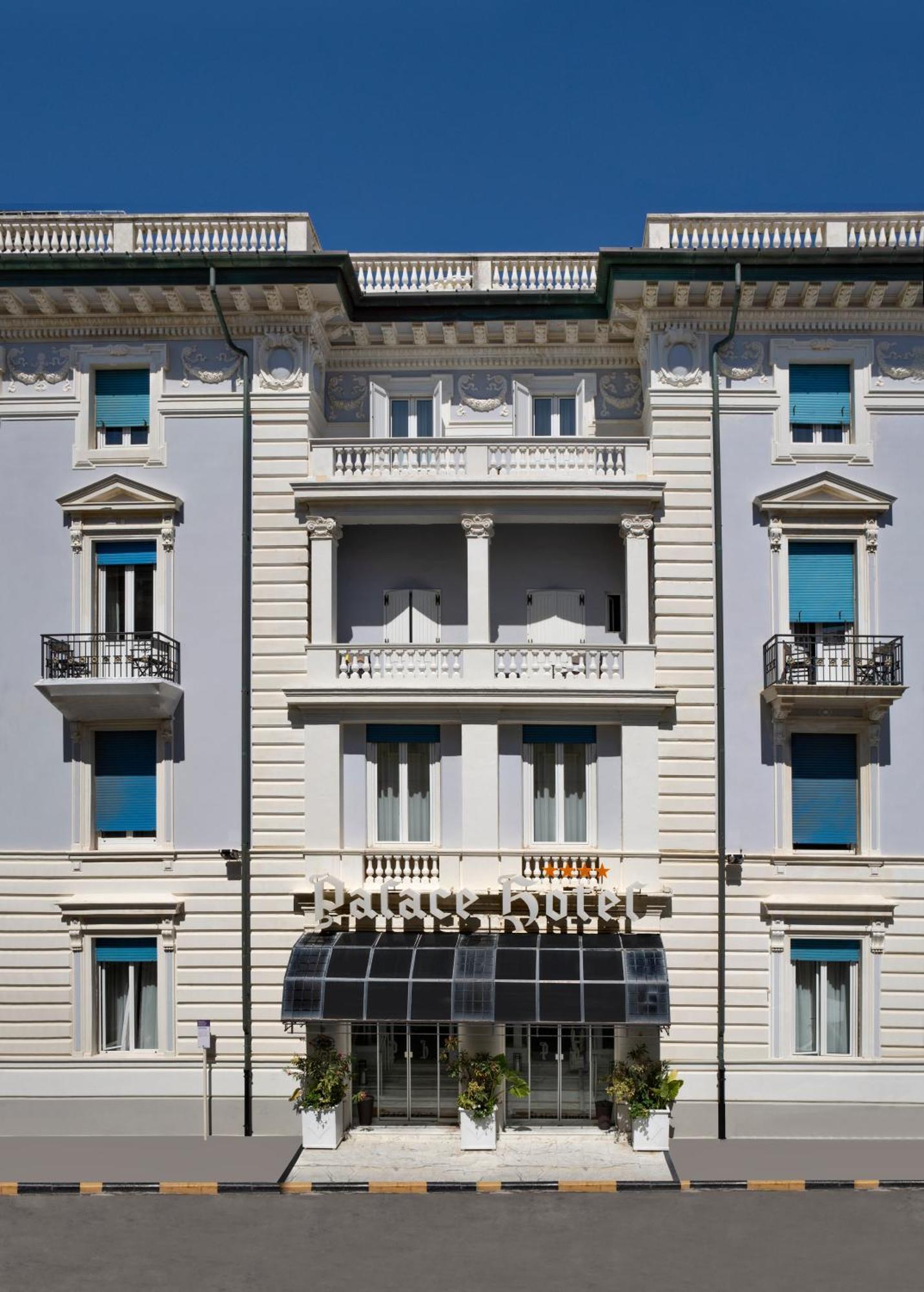 Palace Viareggio