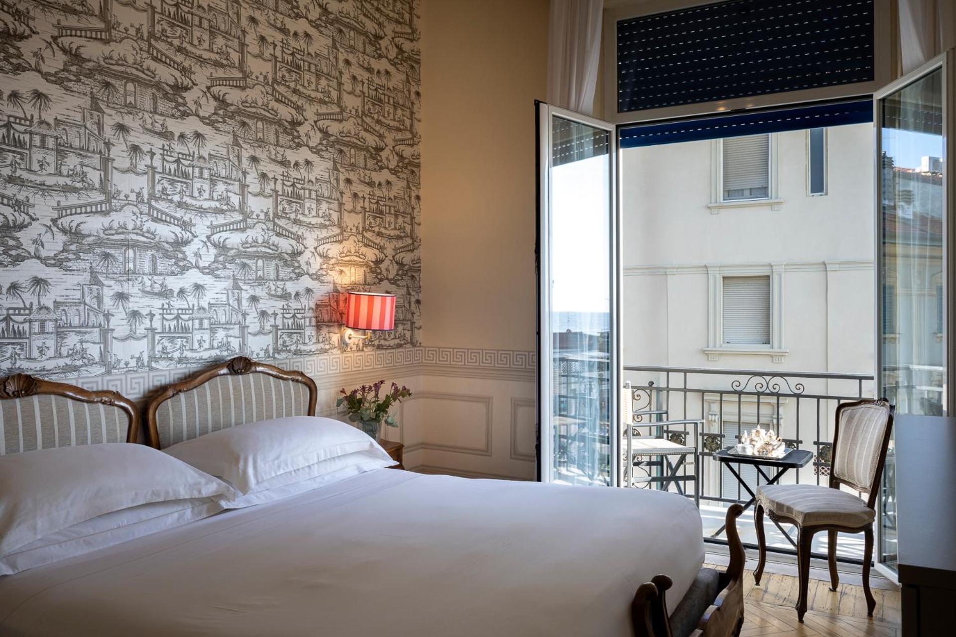 Palace 4*