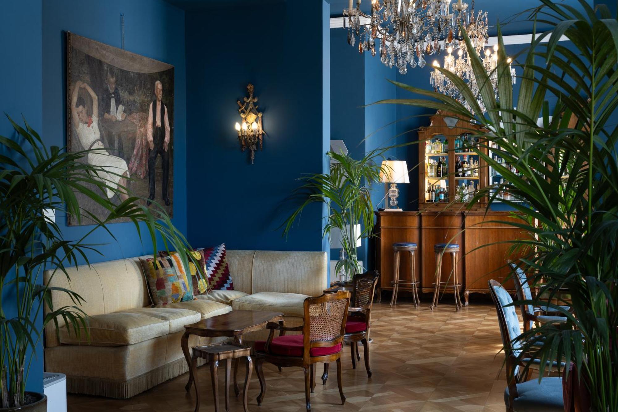 Palace 4*