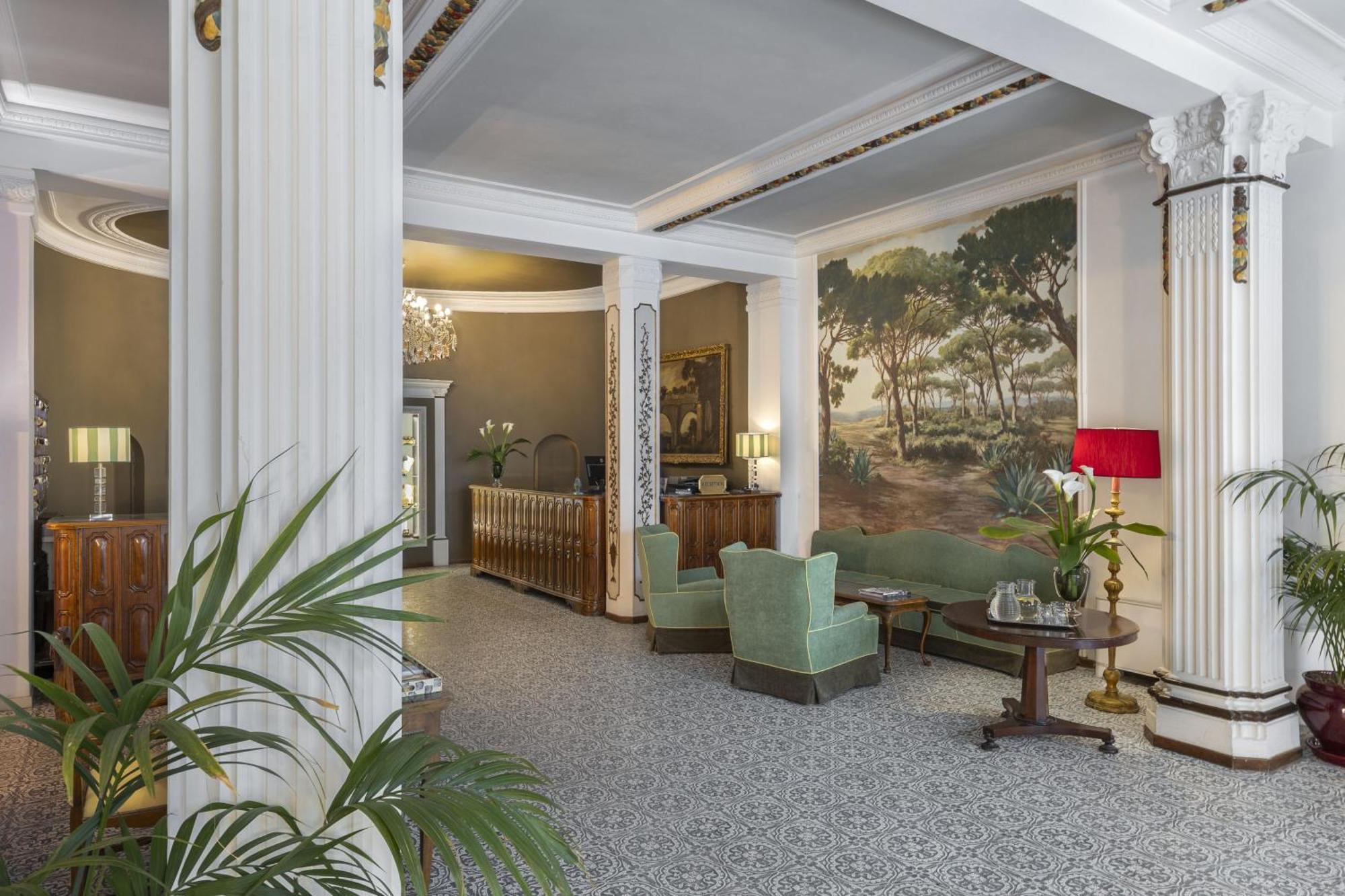Palace Hotel 4*